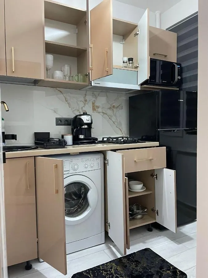 Zen Studio Dristor Sector 3 Bucureşti 0*,  România