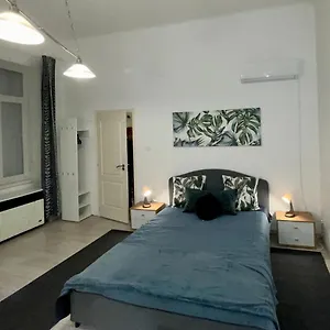 marilyn-apartment.inbudapesthotels.com/
