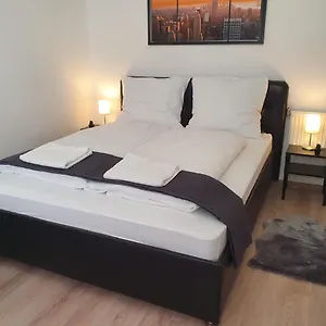charming-apartment-in-the-heart-of-budapest.inbudapesthotels.com/